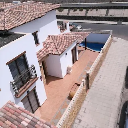 Casa Con Piscina Privada, Wifi, Cerca De La Playa 펜션 그란 타라할