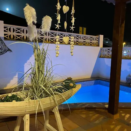 펜션 Casa Con Piscina Privada, Wifi, Cerca De La Playa 그란 타라할